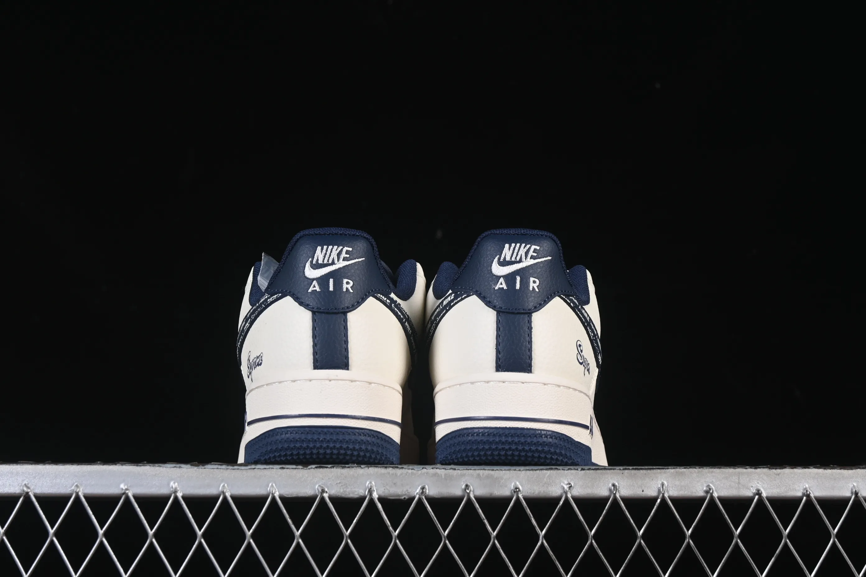 All categories Nk Air Force 1 Air Force series Nk Air Force 1 Low Air Force low top Nike Air Force 1'07 Low joint off-white camouflage red and blue hook Air Force 1 low-top casual sneakers XD2588-609